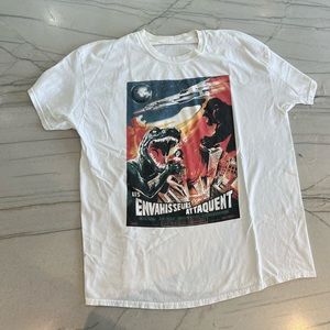 Graphic les envahisseurs attaquent T-shirt